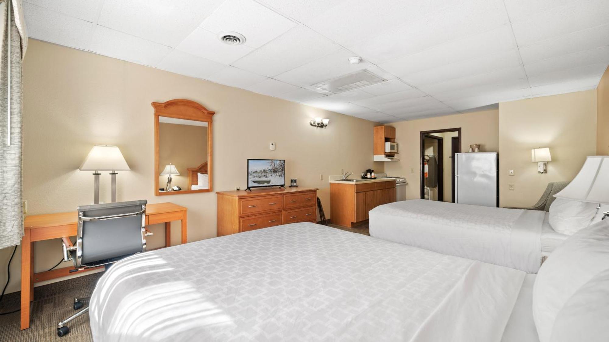 Clarion Hotel & Suites Fairbanks Near Ft Wainwright Bagian luar foto