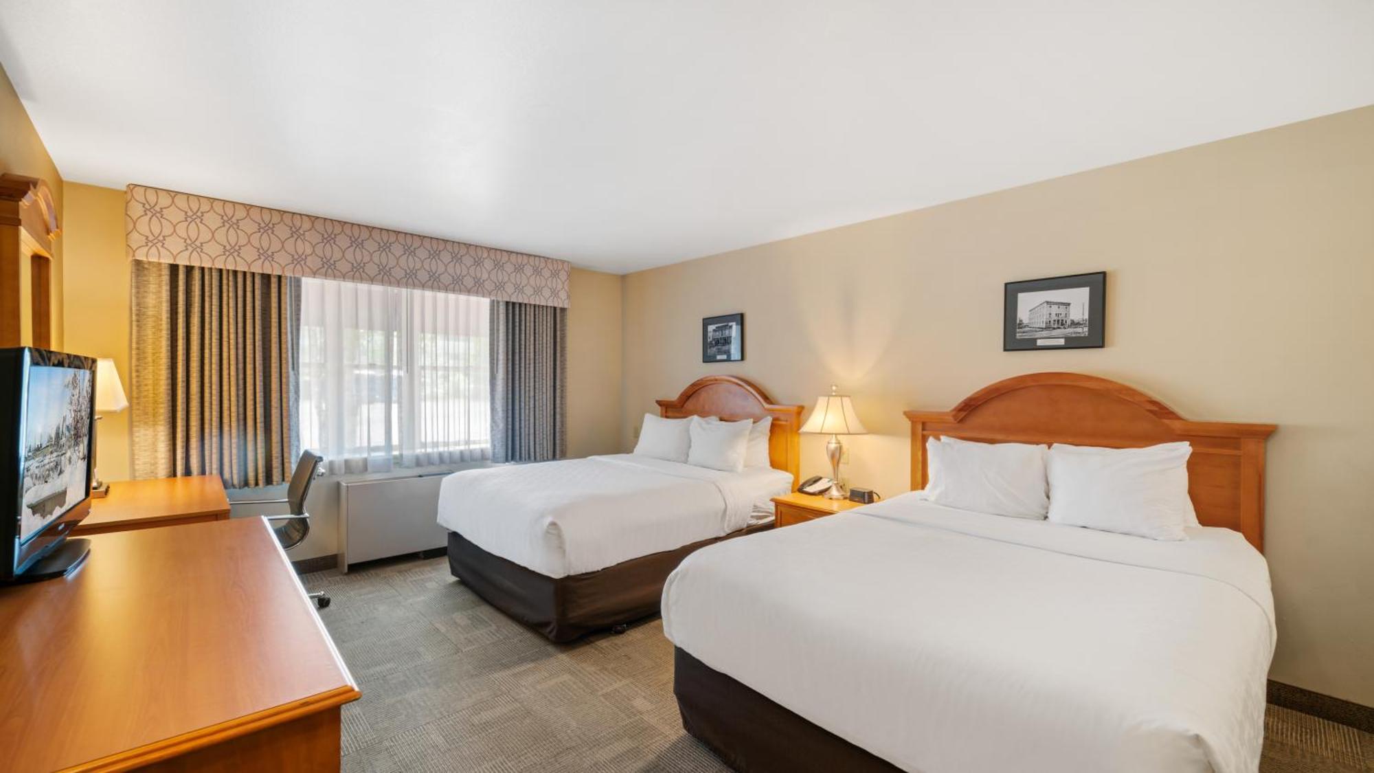 Clarion Hotel & Suites Fairbanks Near Ft Wainwright Bagian luar foto